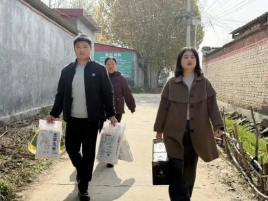 驻马店体彩分中心:“两癌”救助显担当 关怀慰问暖人心